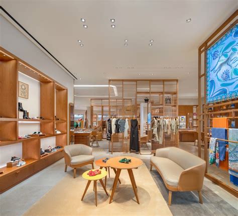 hermes shop huma